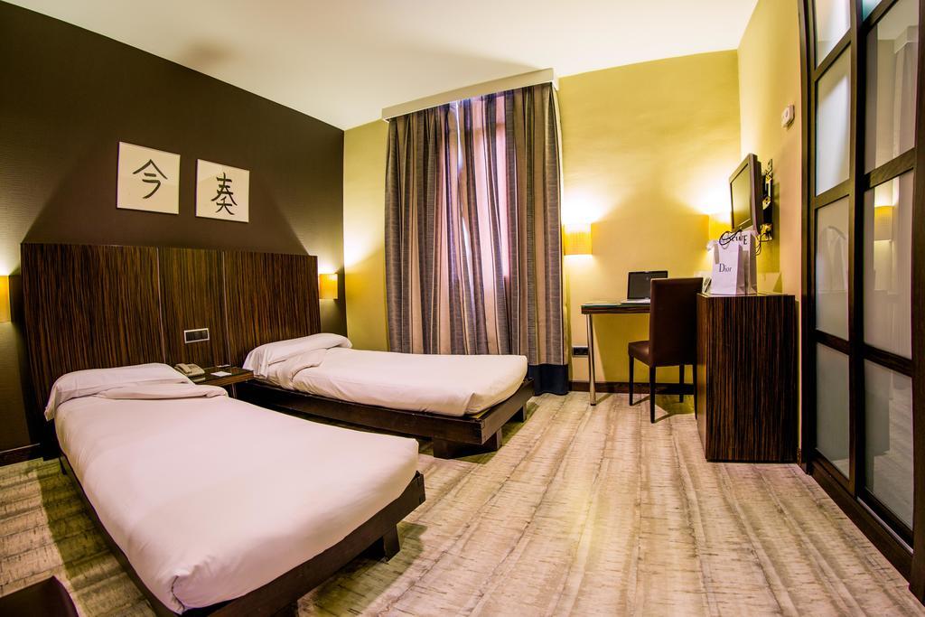 Hotel Arosa มาดริด ภายนอก รูปภาพ
