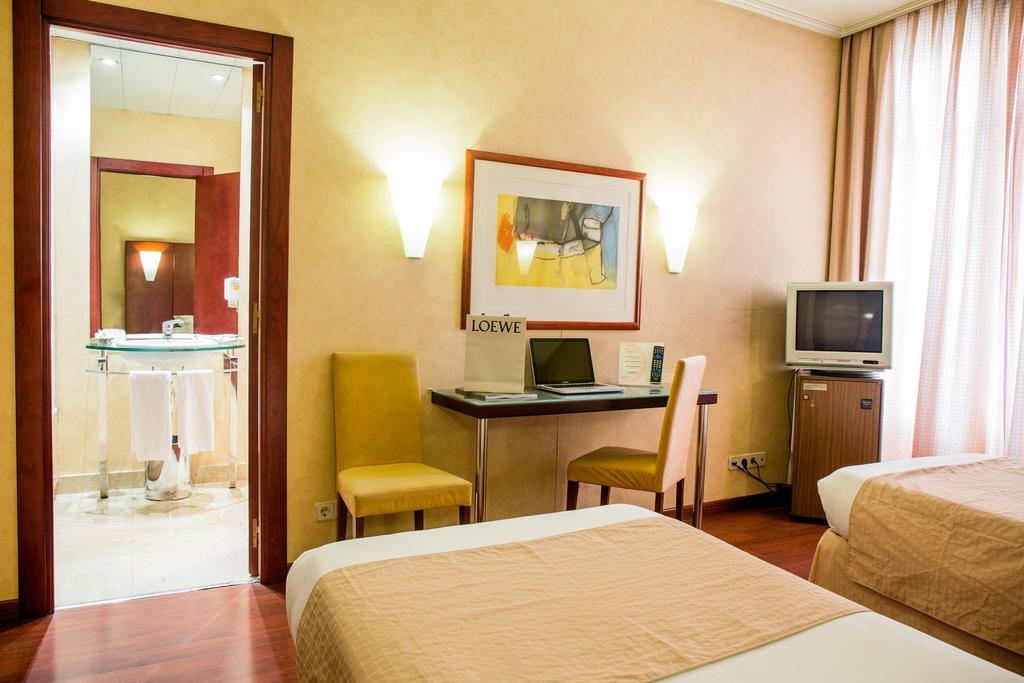 Hotel Arosa มาดริด ภายนอก รูปภาพ